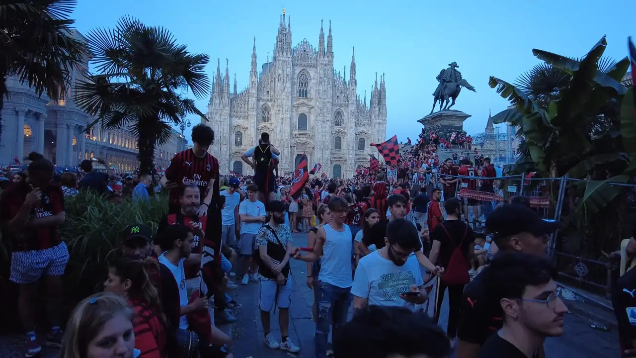 ac milan fans